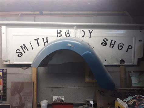 smith's auto body shop